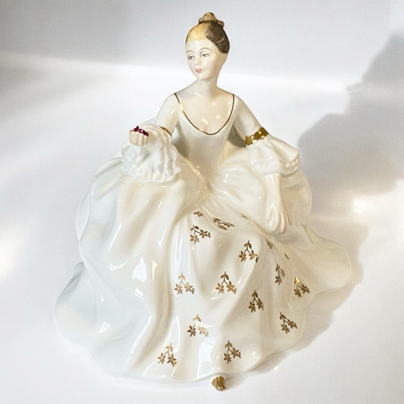 Vintage 1960s Royal Doulton Doll Figurine My Love HN 2339 White Gold - Picture 3 of 8